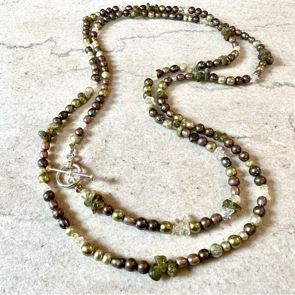 Brown and green cultured pearl, semiprecious stone necklace, excellent condition